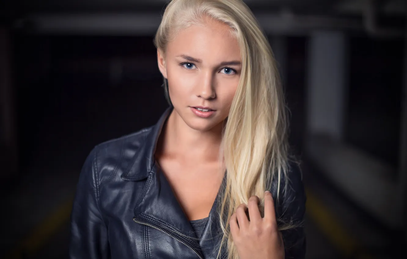 Photo wallpaper hands, pose, portrait, look, kozhanka, in black, jacket, blonde