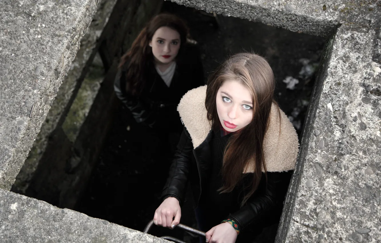 Photo wallpaper the descent, ladder, girl