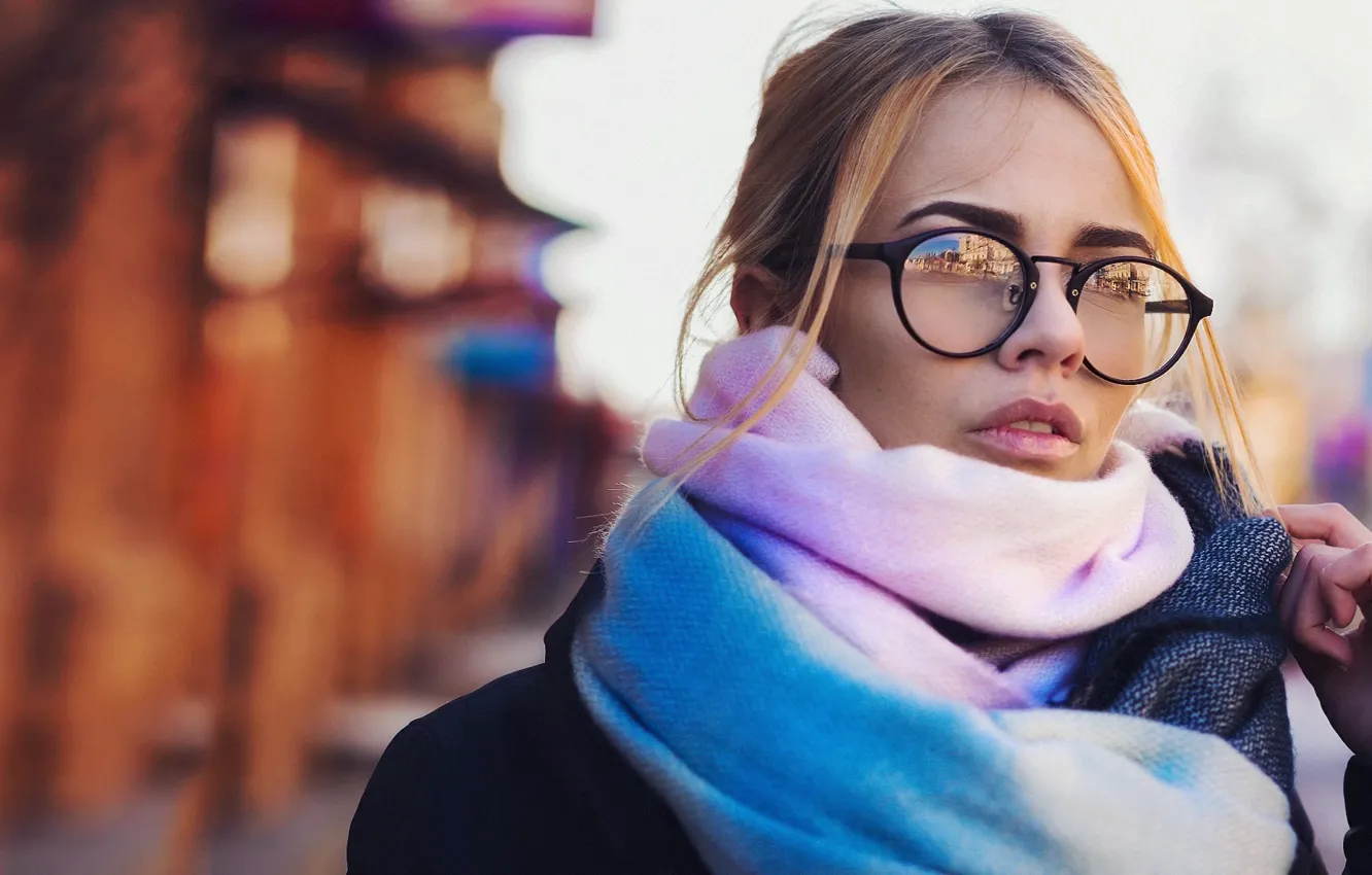 Photo wallpaper girl, the city, reflection, scarf, glasses, bokeh, Lera, Dmitry Belyaev