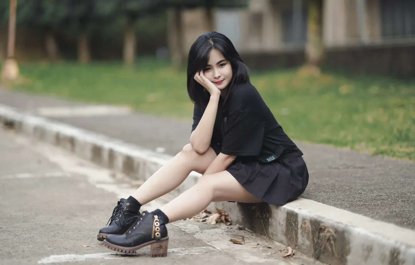 Photo wallpaper look, girl, street