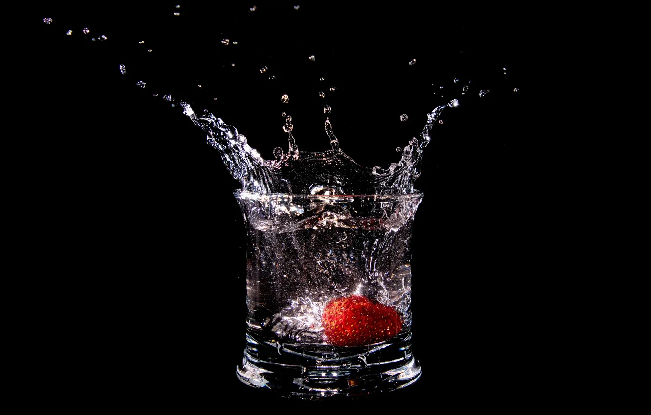 Photo wallpaper glass, water, drops, squirt, transparent, glass, glass, food