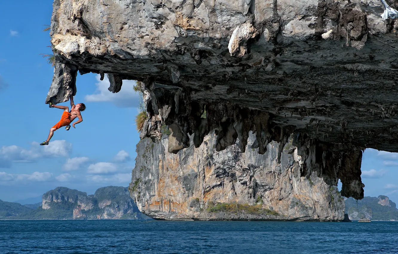 Photo wallpaper sea, rock, climber
