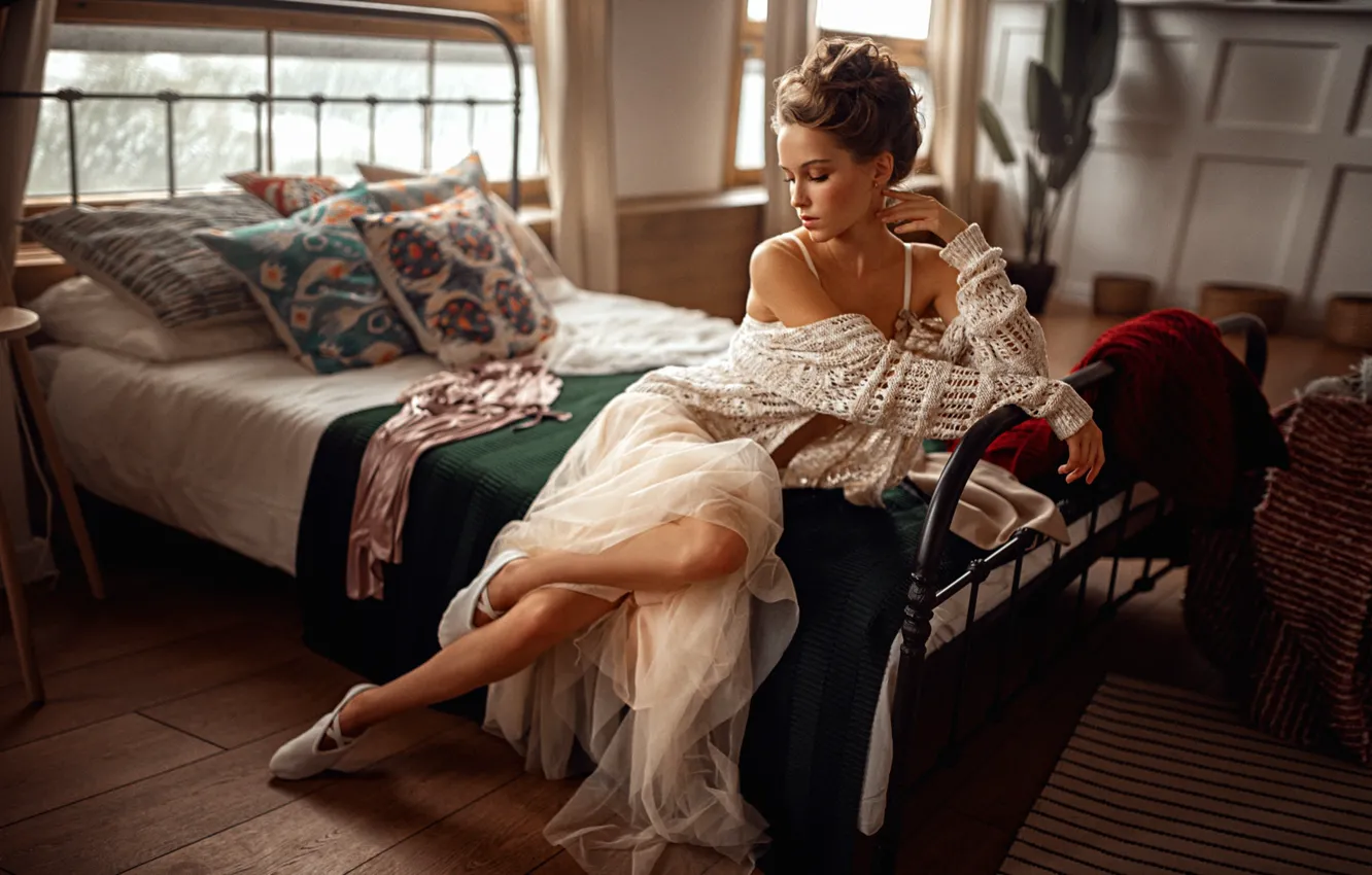 Photo wallpaper girl, pose, bed, portrait, beauty, George Chernyadev, Georgy Chernyadyev, Phoenix Raya