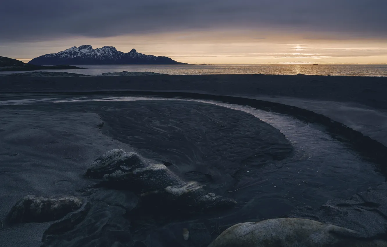Photo wallpaper mountains, stones, shore, Iceland, pond