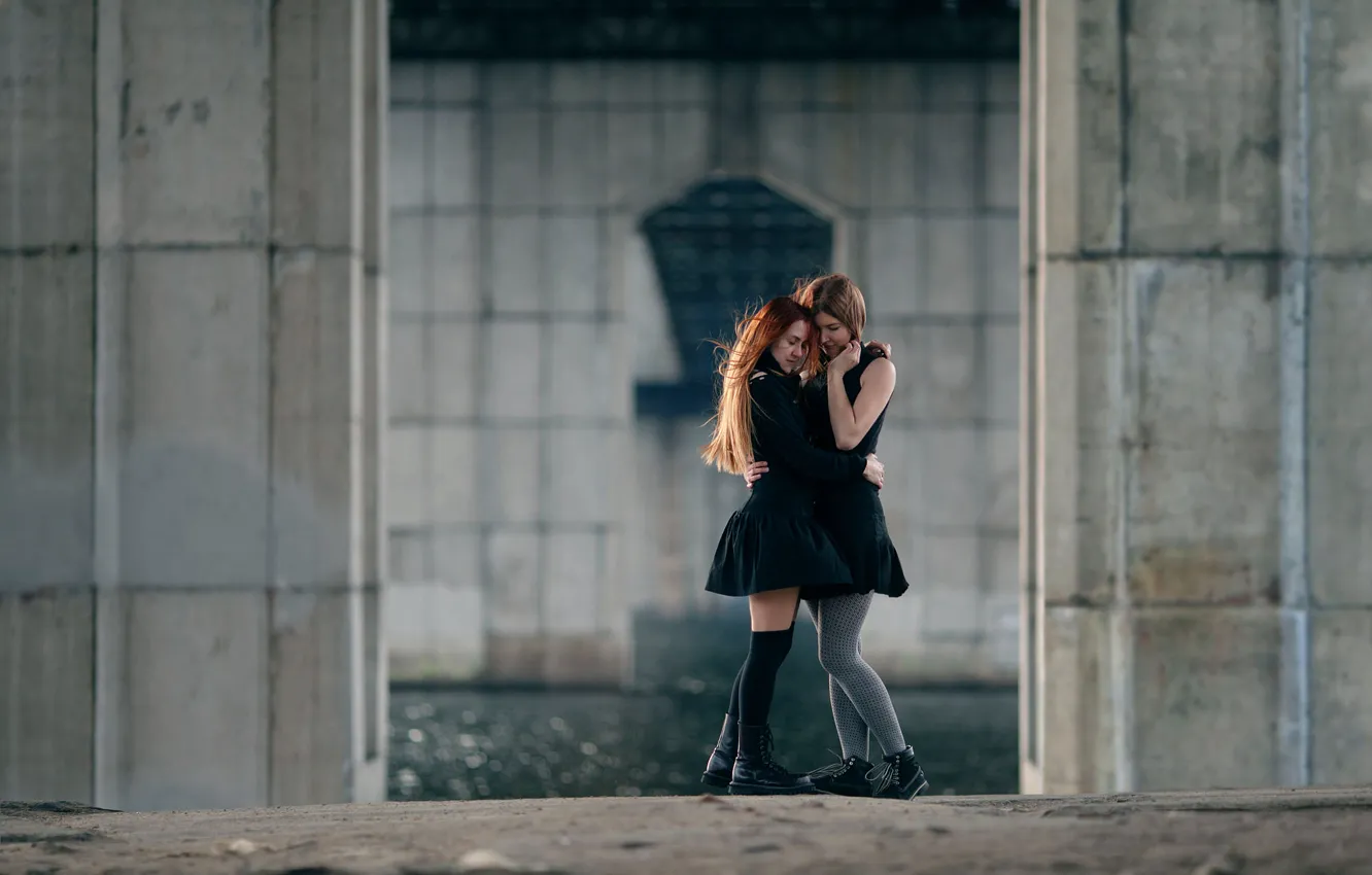 Photo wallpaper legs, two girls, Best Friends