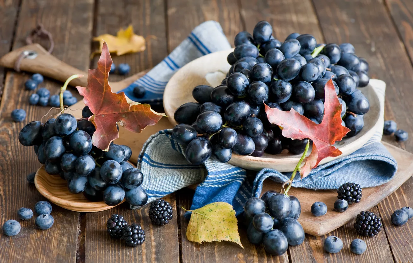 Photo wallpaper autumn, leaves, red, berries, harvest, blueberries, grapes, still life
