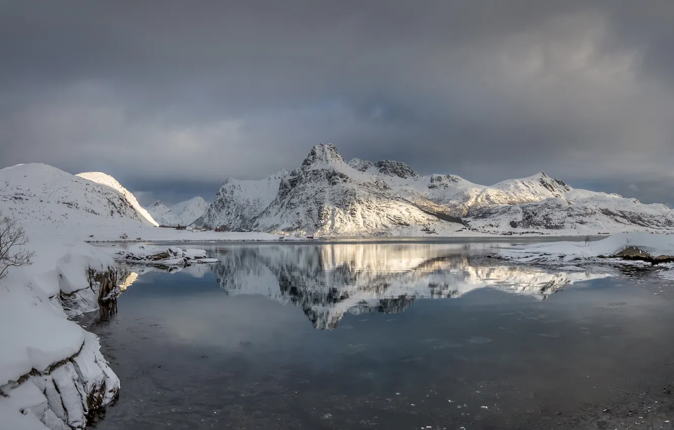 Photo wallpaper winter, clouds, light, snow, mountains, clouds, reflection, overcast