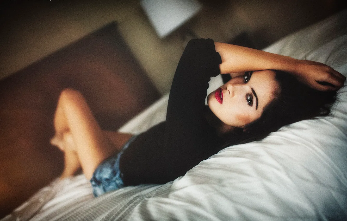 Photo wallpaper eyes, look, girl, bed, lips, view, photographer, Aaron Woodall