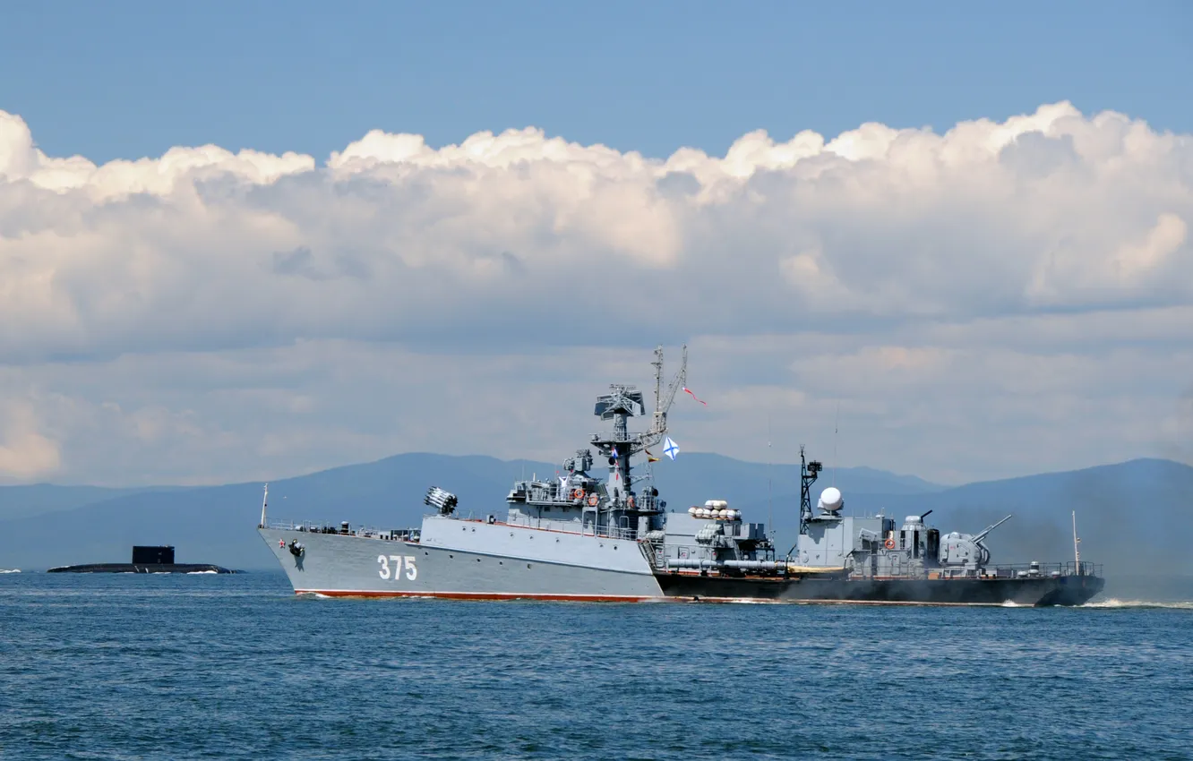 Photo wallpaper submarine, exercises, anti-submarine ship