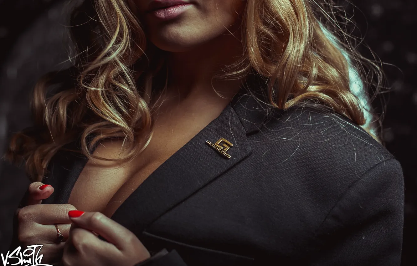 Photo wallpaper chest, girl, lips, girl, geometry, manicure, Vladimir Smith, Geometria