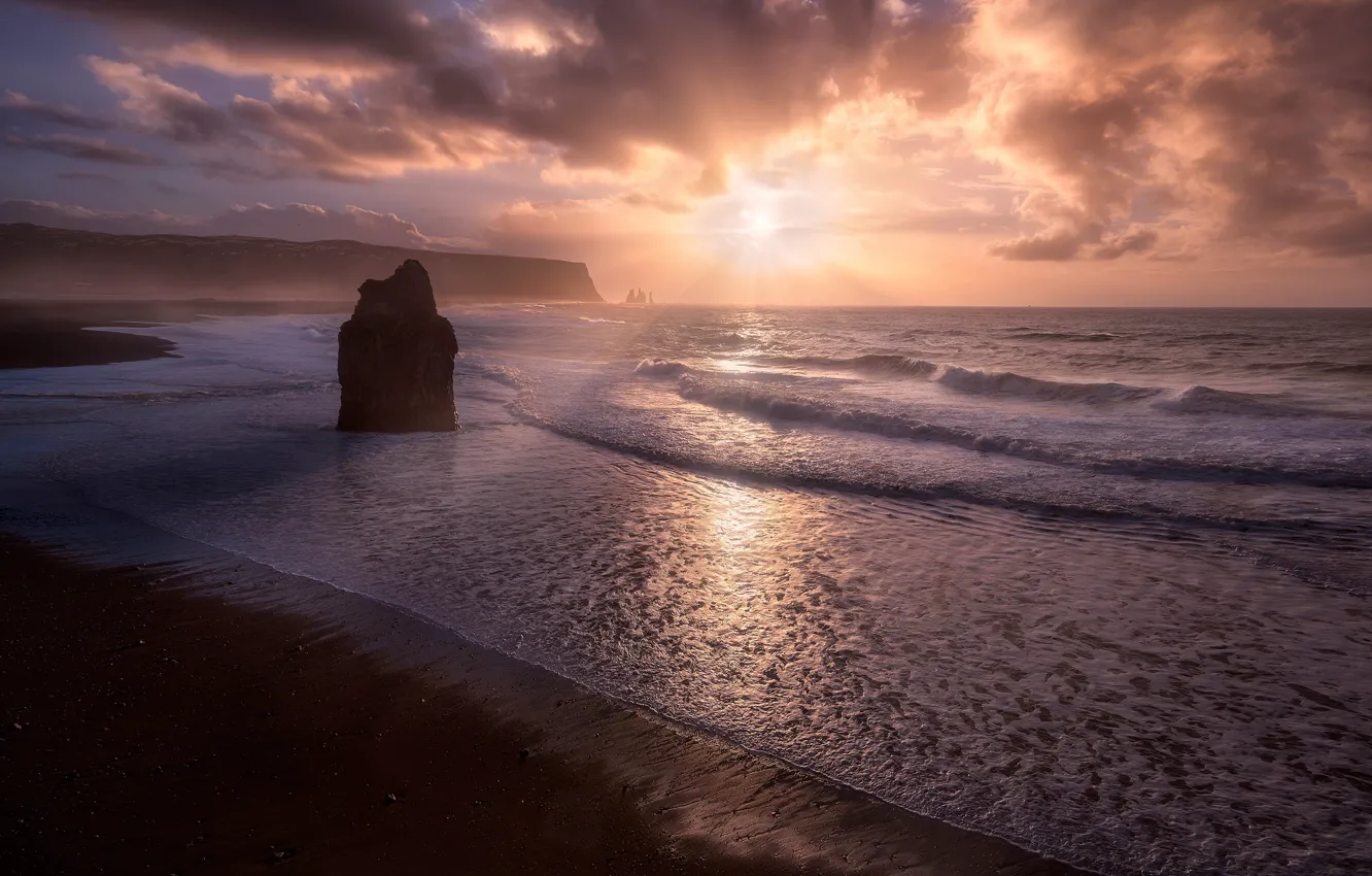 Photo wallpaper sea, beach, the sky, the sun, rays, light, the ocean