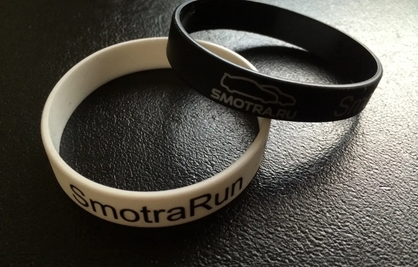 Photo wallpaper bracelet, review, Smotra, SmotraRun