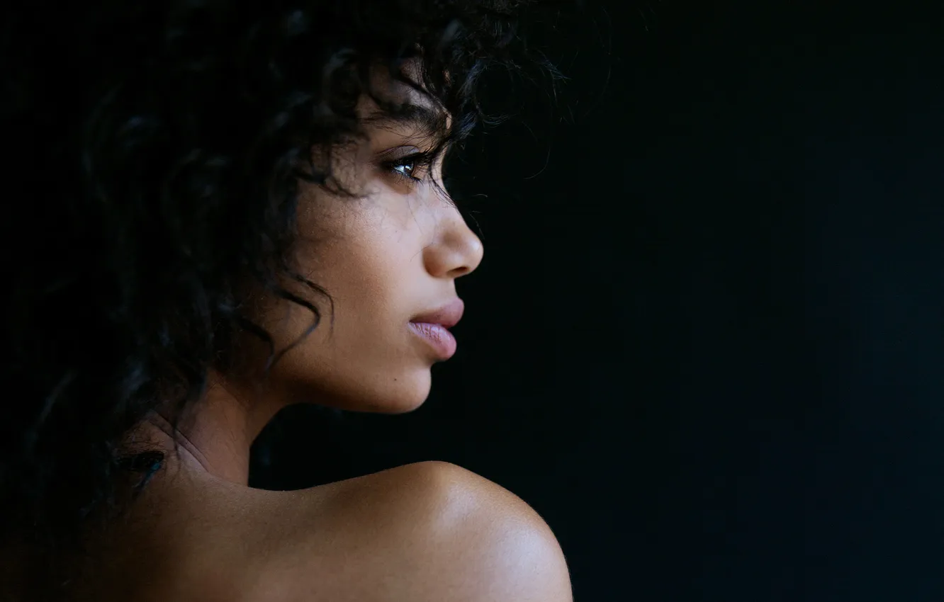 Photo wallpaper girl, face, lips, profile, curls, black, Valyn Dobson