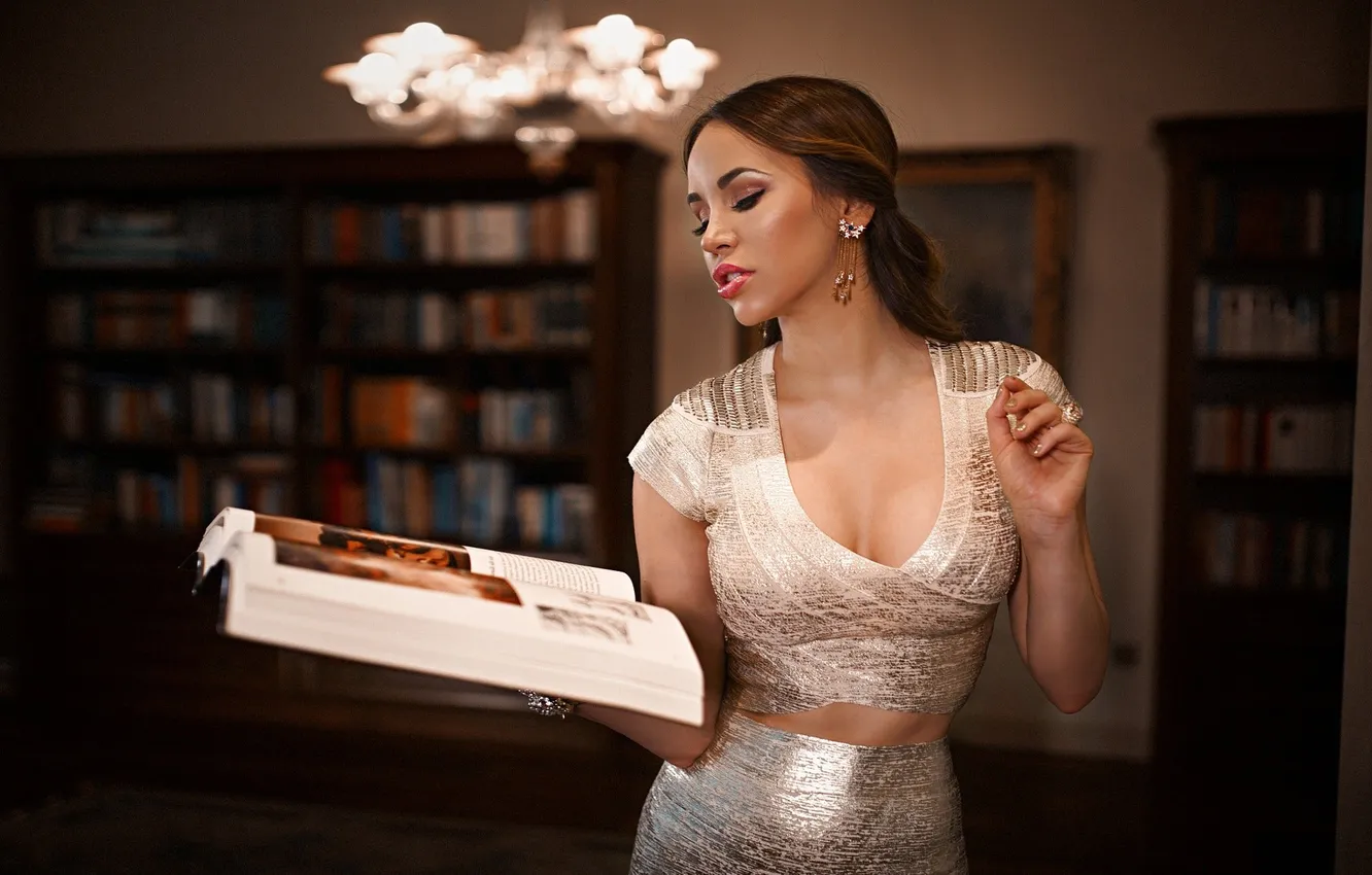 Photo wallpaper girl, pose, model, portrait, makeup, figure, hairstyle, book
