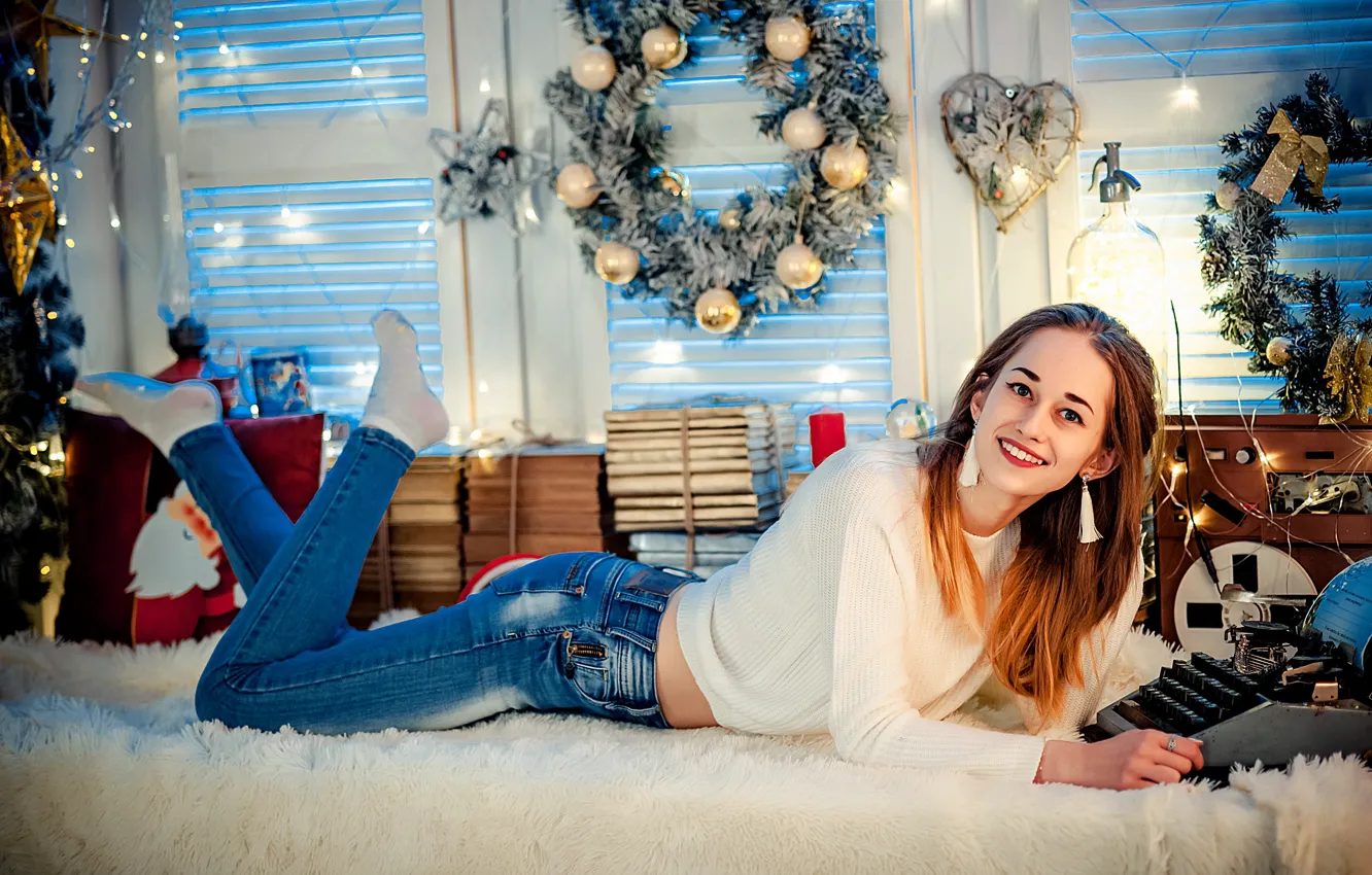 Photo wallpaper girl, decoration, smile, holiday, toys, books, new year, jeans