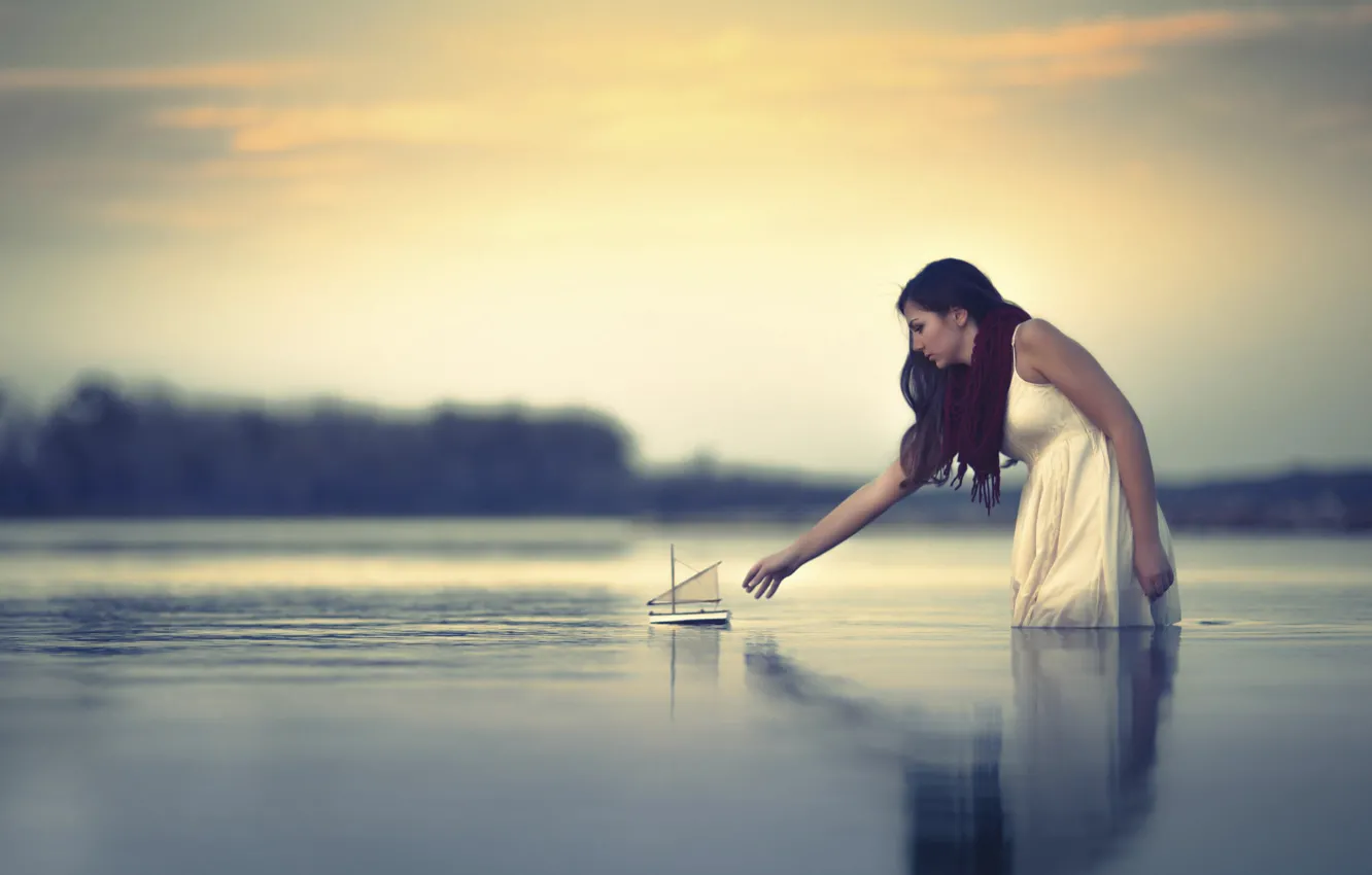 Photo wallpaper water, girl, boat