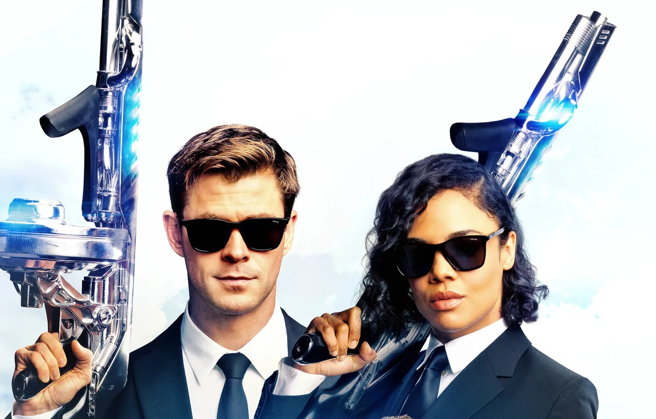 Photo wallpaper glasses, Chris Hemsworth, Chris Hemsworth, Tessa Thompson, Men In Black International