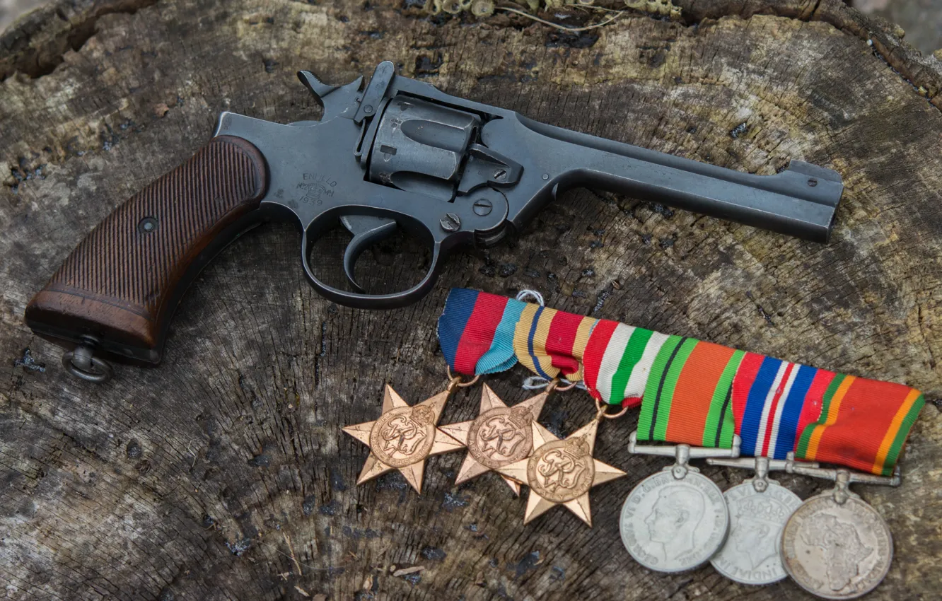 Photo wallpaper medals, 1937, Revolver, Enfield