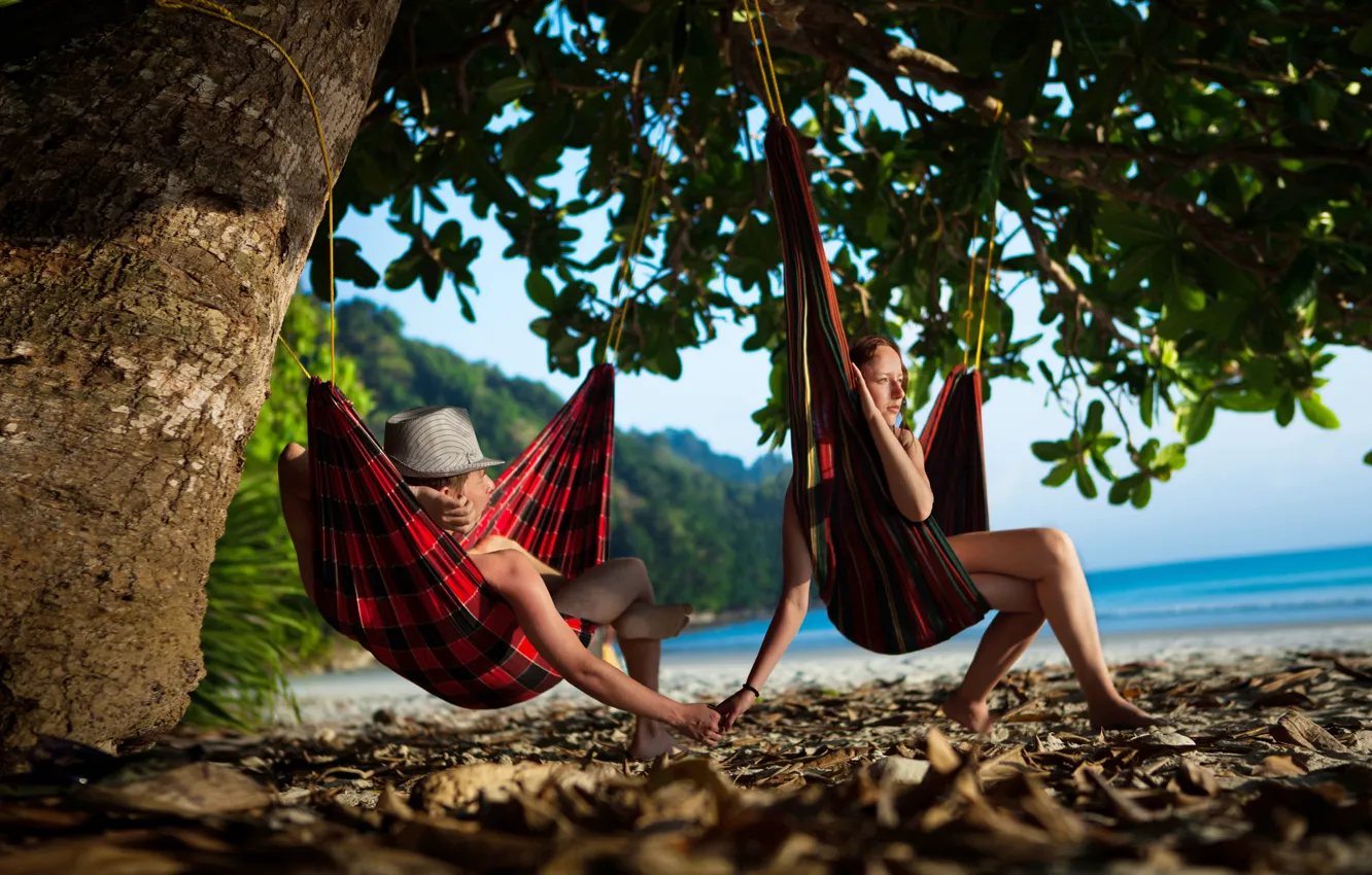 Photo wallpaper sand, sea, girl, tree, stay, guy, hammocks