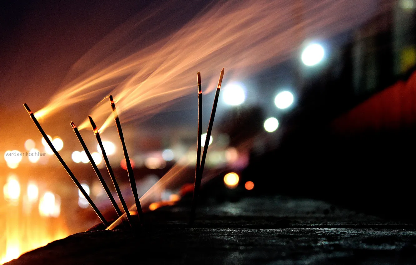 Photo wallpaper macro, night, lights, the wind, smoke, candles, bokeh, sparklers