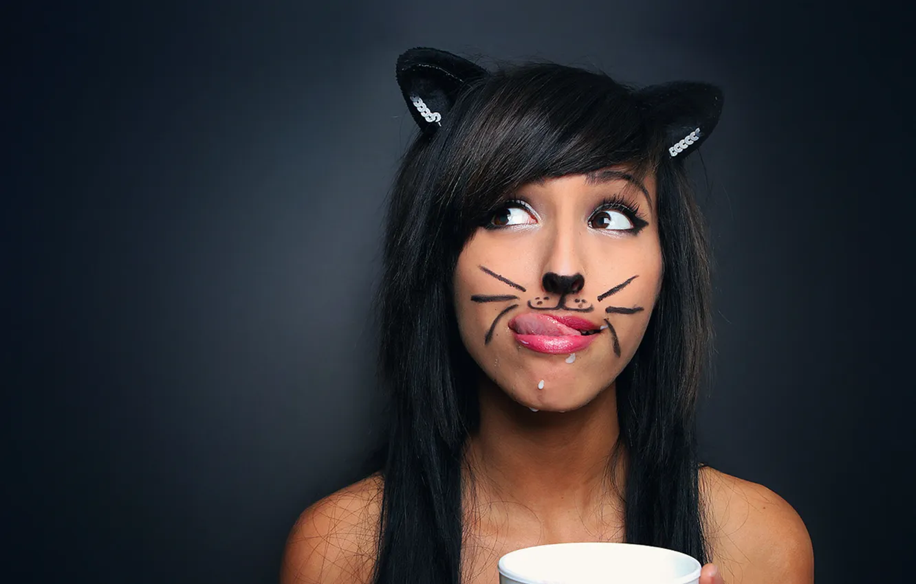 Photo wallpaper milk, bowl, ears