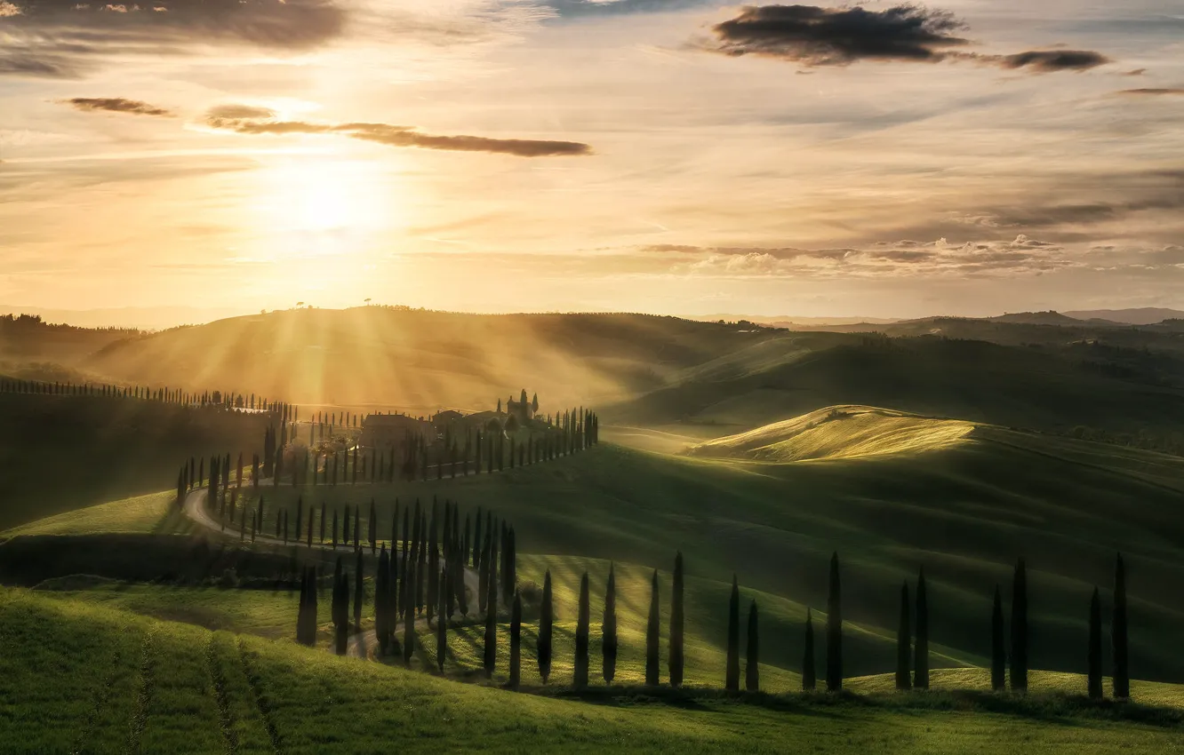 Photo wallpaper the sun, dawn, hills, Italy, houses, cypress, Tuscany