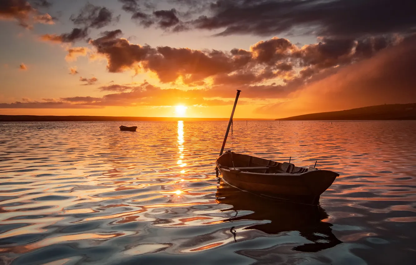 Photo wallpaper the sky, the sun, clouds, sunset, glare, dawn, shore, boat