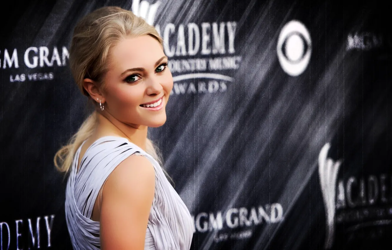 Photo wallpaper look, smile, actress, festival, AnnaSophia Robb, Annasophia Robb