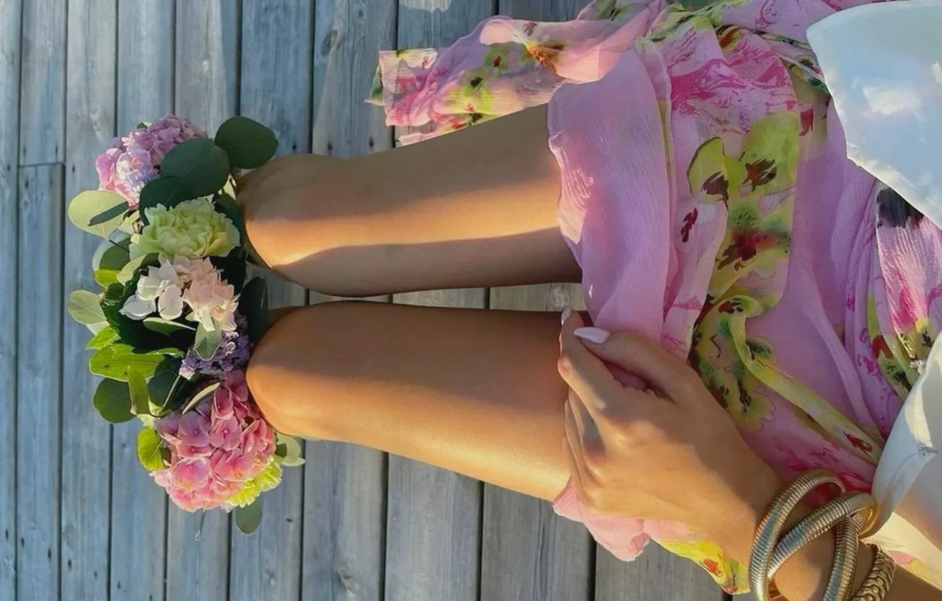Photo wallpaper girl, flowers, dress, bracelet, manicure, slender legs