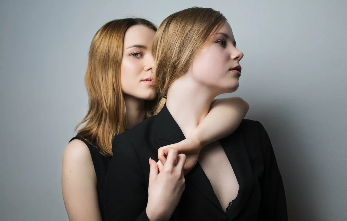 Photo wallpaper two girls, Madden, Suvi, Julianna