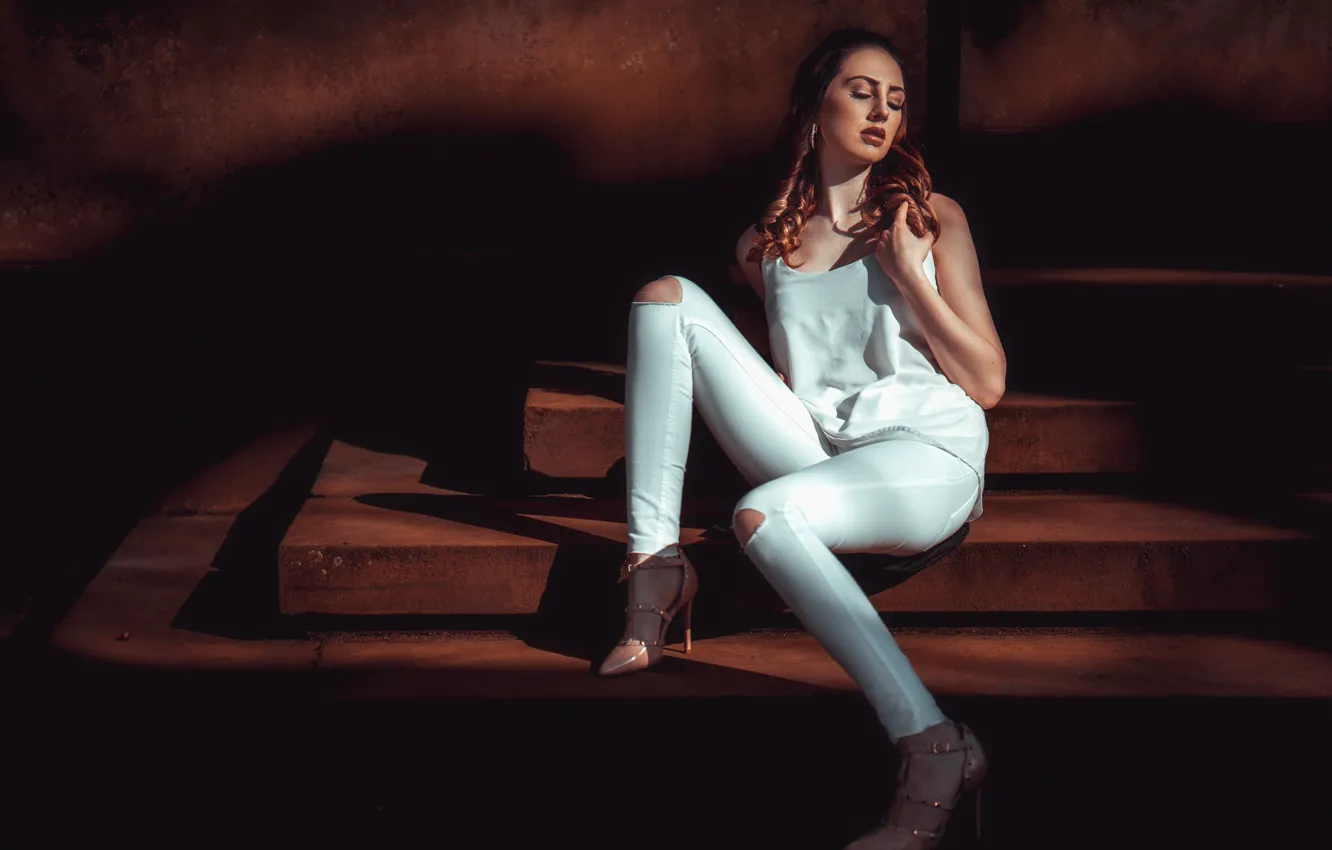 Photo wallpaper girl, pose, Lina Peters