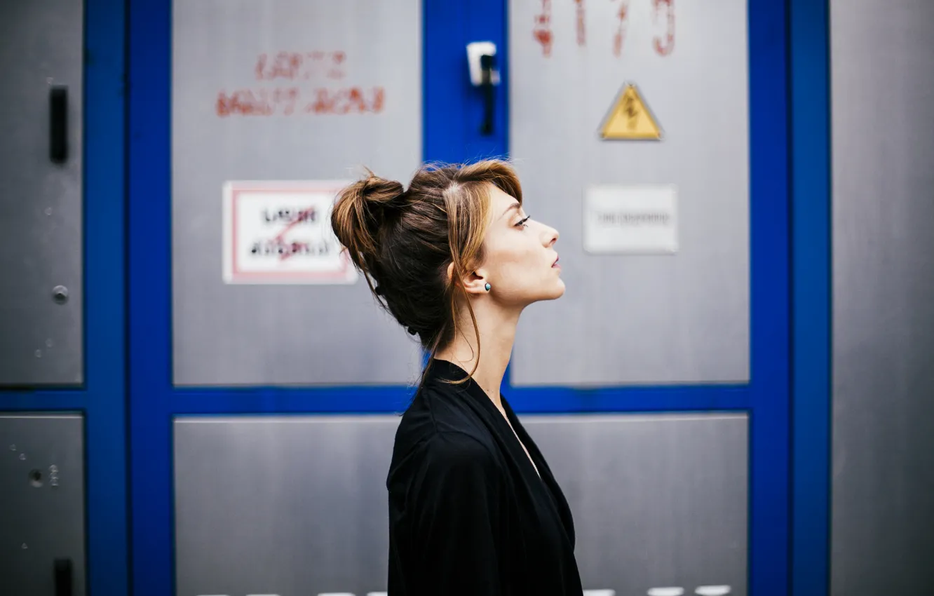 Photo wallpaper girl, profile, neck