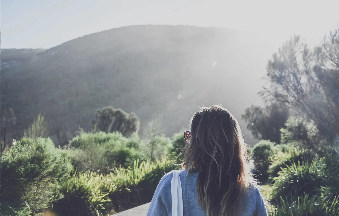 Photo wallpaper girl, back, glasses