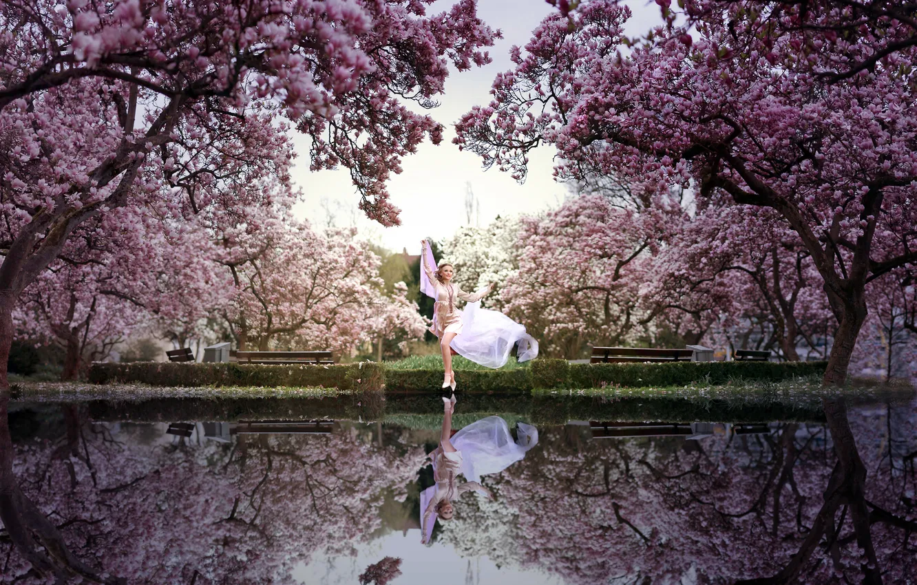 Photo wallpaper water, girl, Park, spring