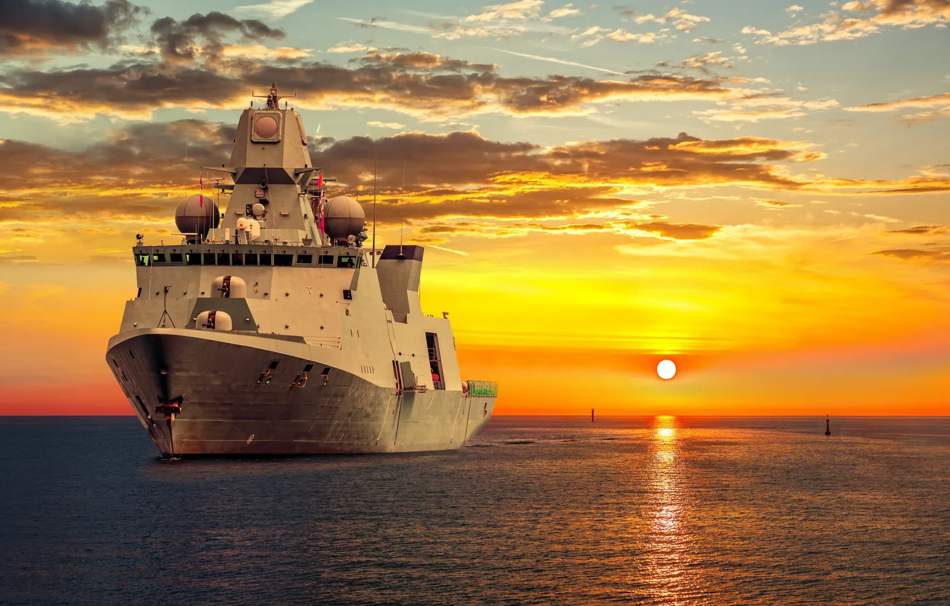 Photo wallpaper Corvette, bridge, big, boat, Battleship, Destroyer, deck, craft