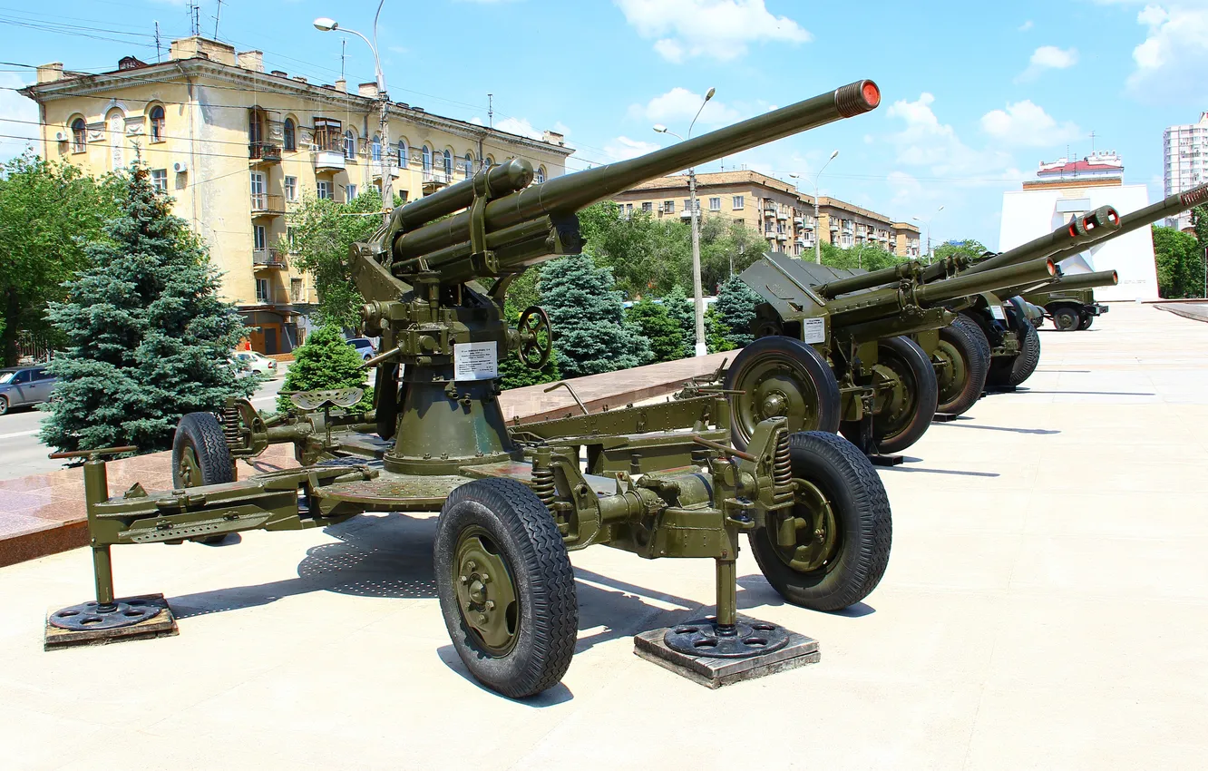 Photo wallpaper Volgograd, Museum-panorama of the Battle of Stalingrad, 85 mm anti-aircraft gun M1939 (52-K) mod. 1939, …