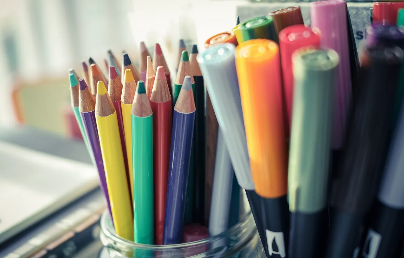Photo wallpaper colors, pencils, markers