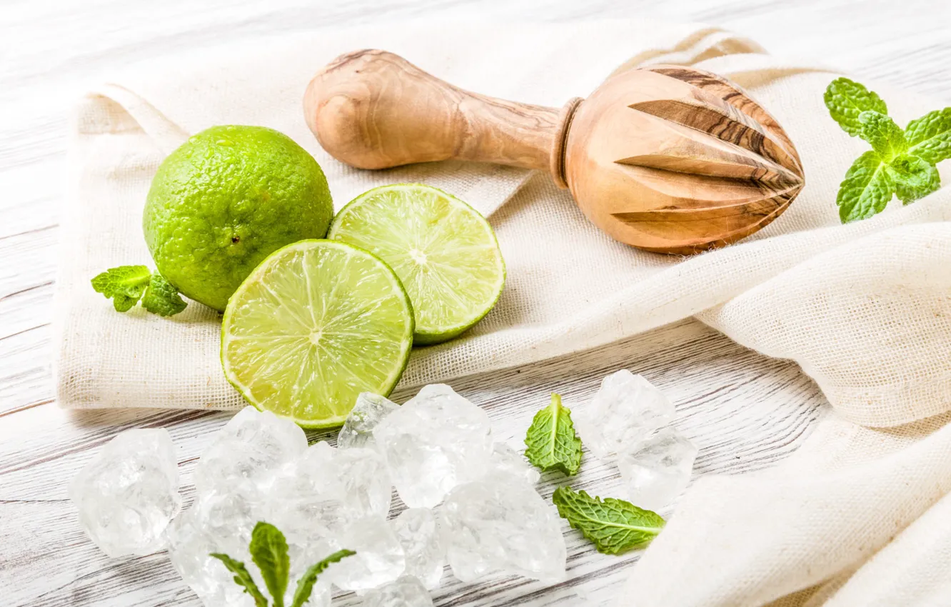 Photo wallpaper ice, wooden, crushed ice, ice cubes, towel, leaves, slices, juicer