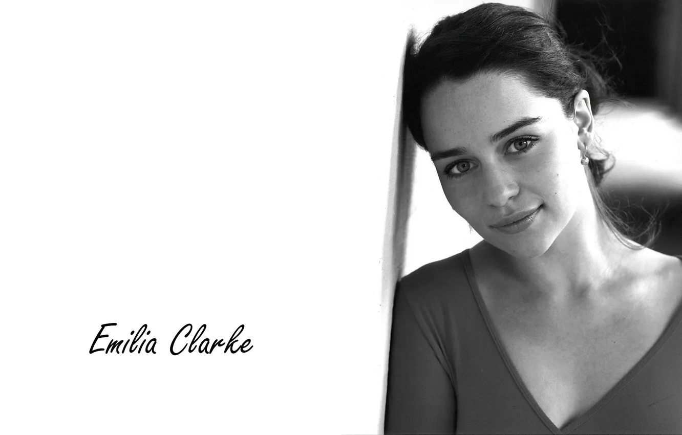 Photo wallpaper look, girl, face, the inscription, actress, beauty, Khaleesi, Emilia Clarke