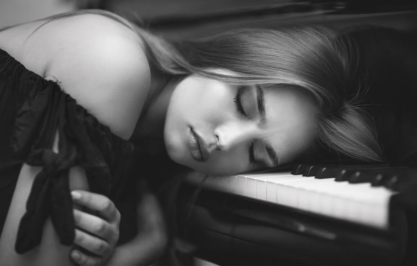 Photo wallpaper black and white photo, piano, keys, girl, tired