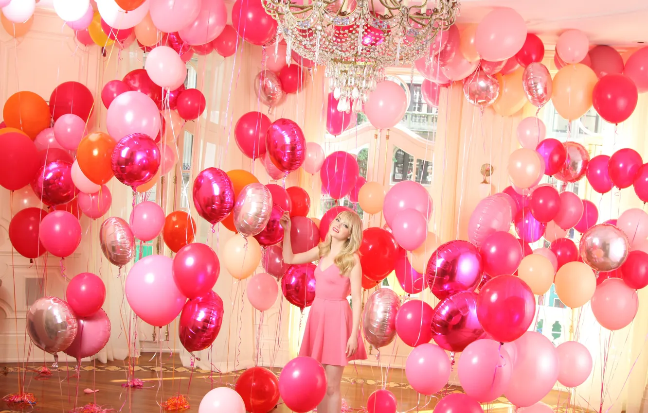 Photo wallpaper interior, actress, chandelier, balloons, Emma Stone, Emma Stone