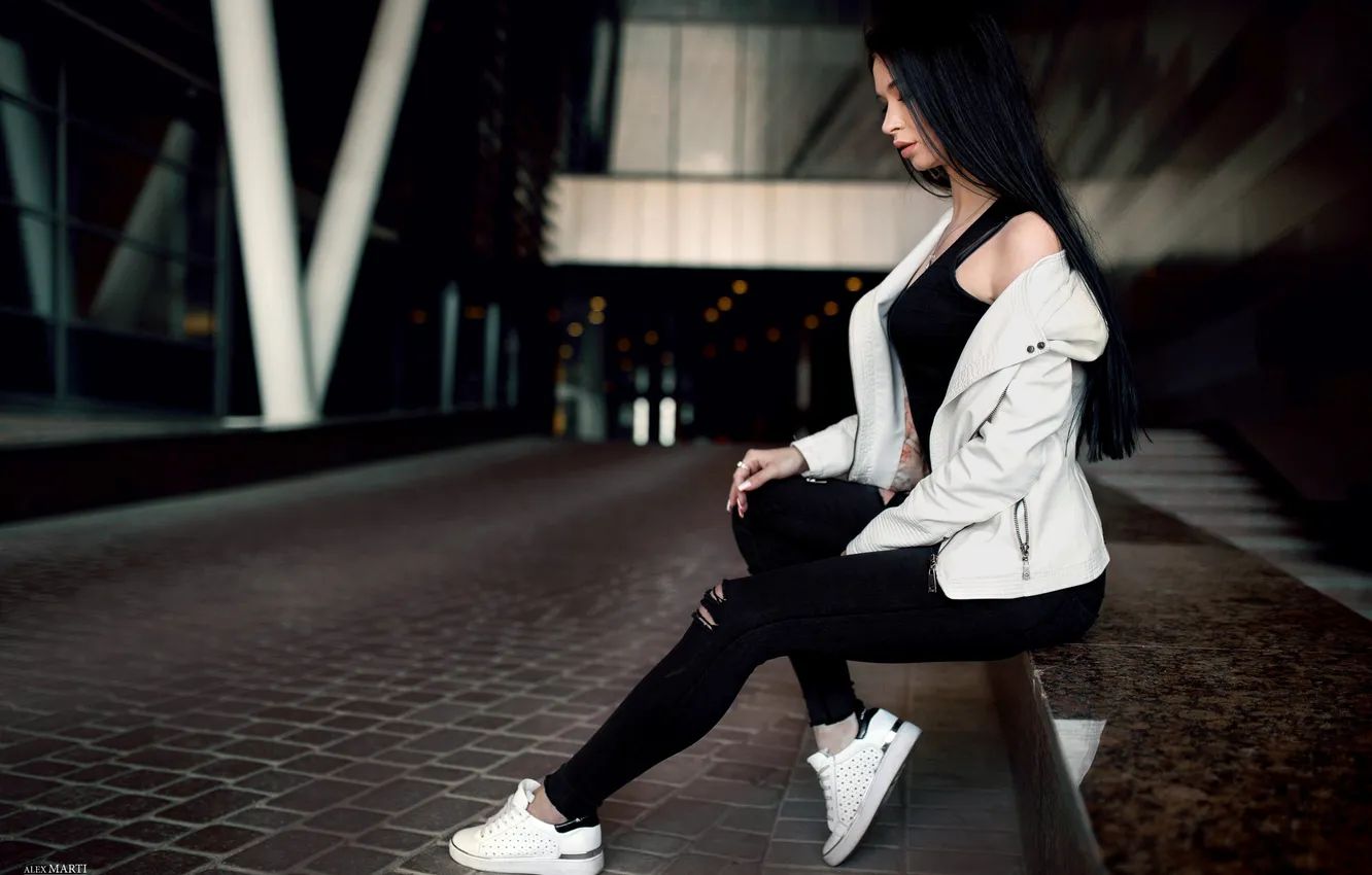 Photo wallpaper night, pose, model, building, portrait, makeup, figure, brunette