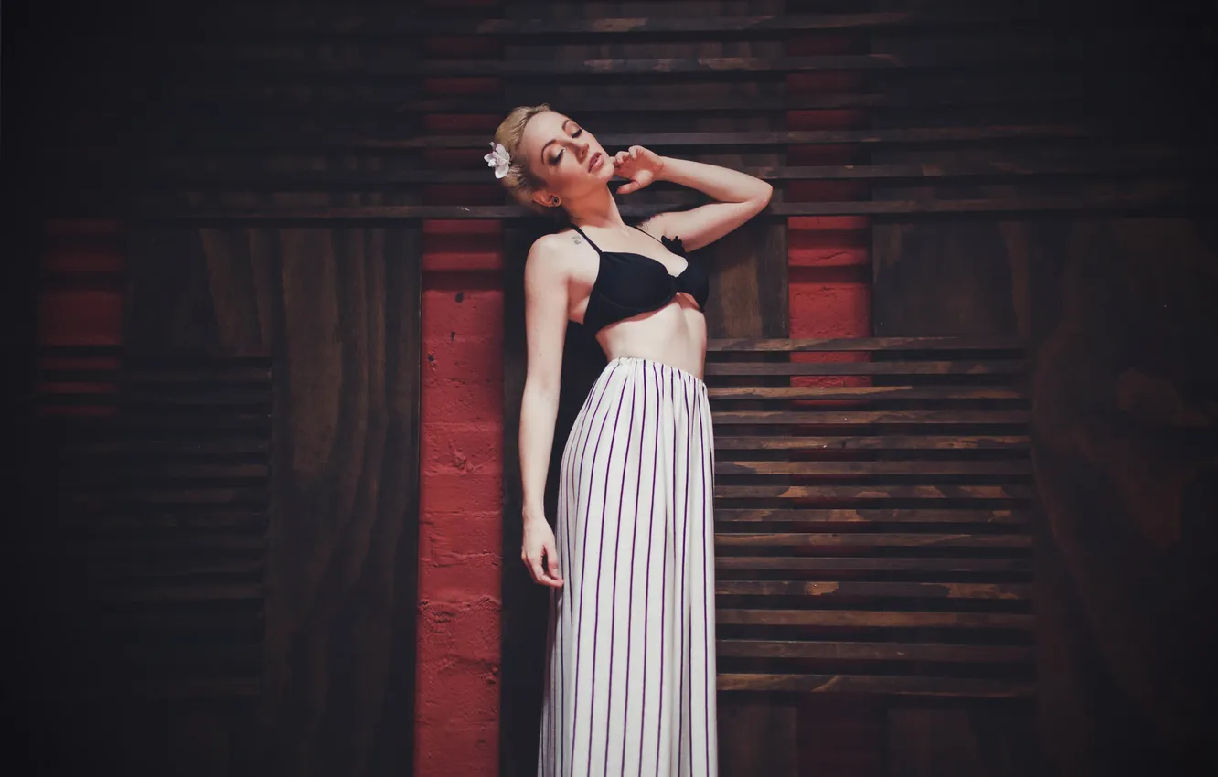 Photo wallpaper girl, flowers, skirt, blonde