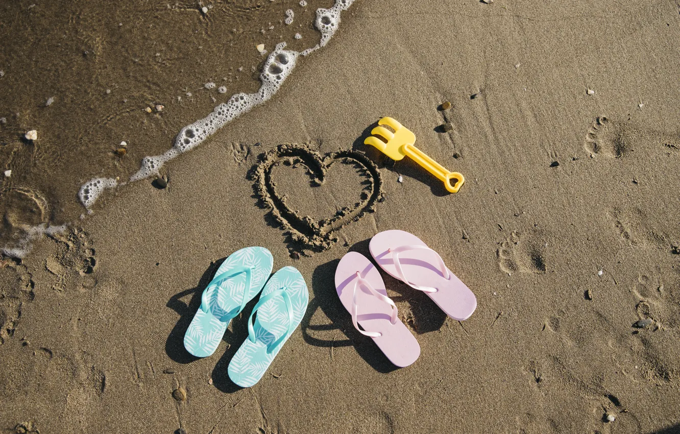 Photo wallpaper sand, sea, wave, beach, summer, love, heart, pair