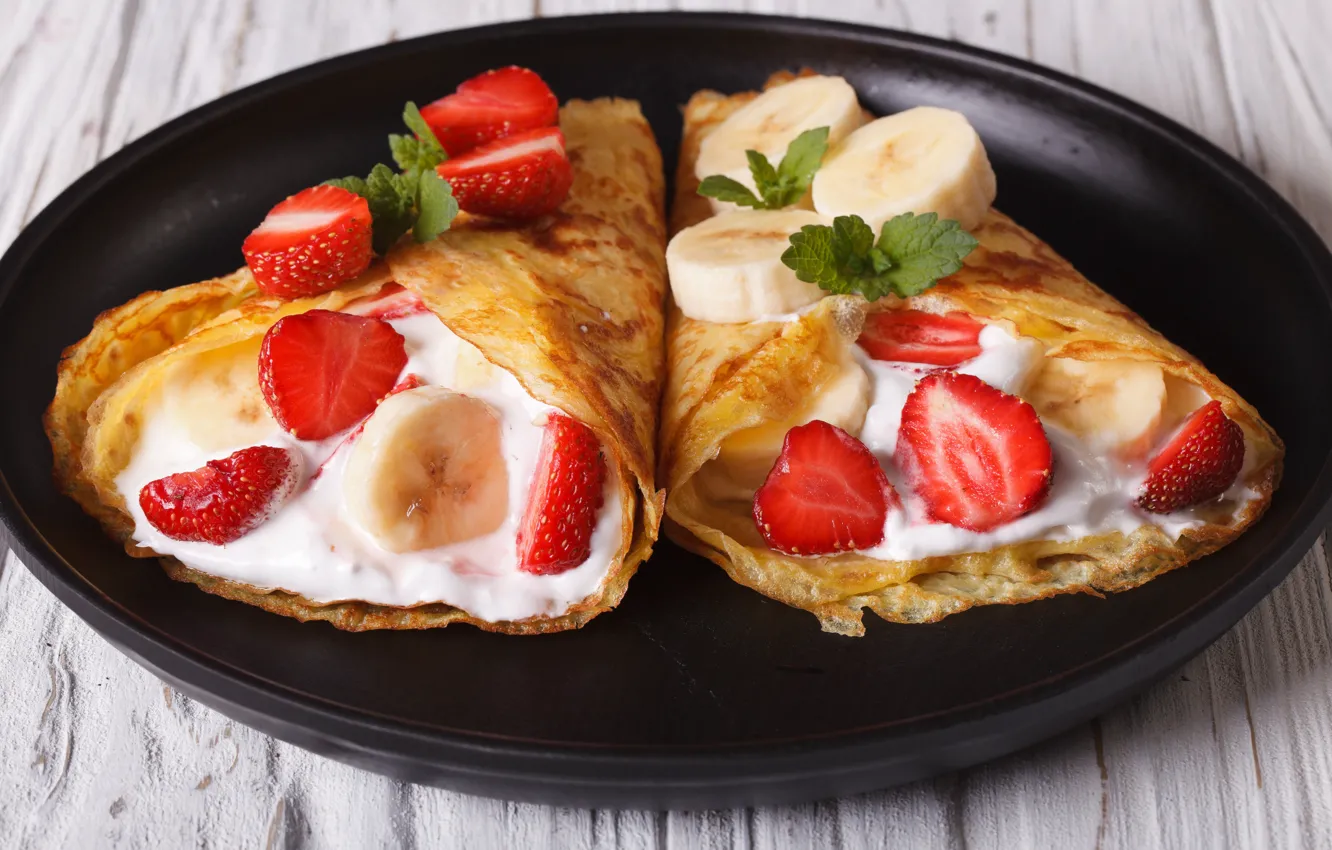 Photo wallpaper berries, strawberry, banana, wood, strawberry, dessert, sour cream, pancake