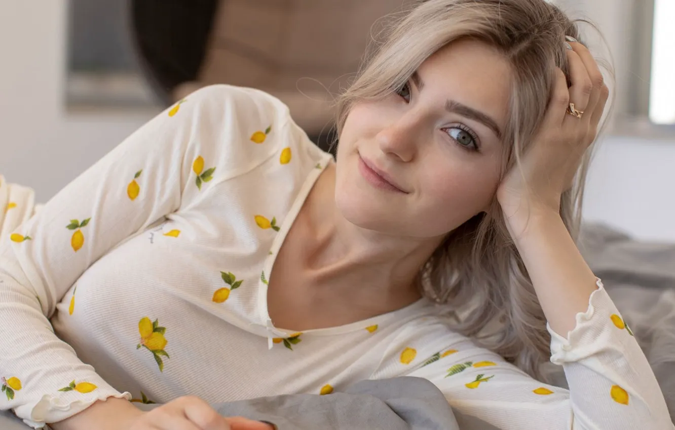 Photo wallpaper eyes, look, girl, hair, ring, lies, Eva Elfie