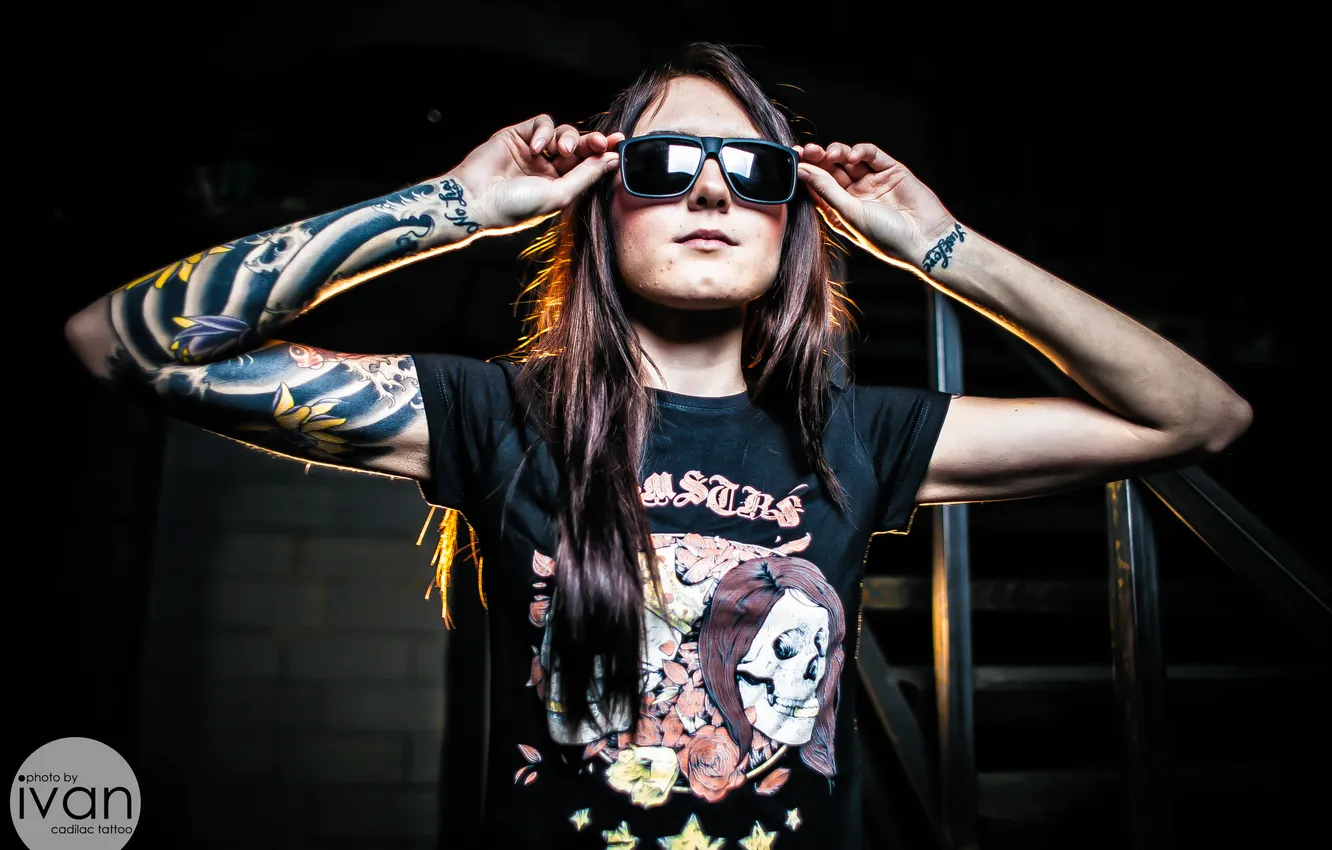 Photo wallpaper girl, glasses, t-shirt, COSMOSTARS