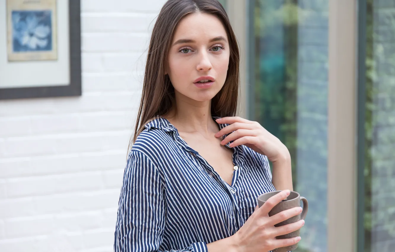 Photo wallpaper girl, beautiful, model, shirt, seduction, mug, Gloria Sol