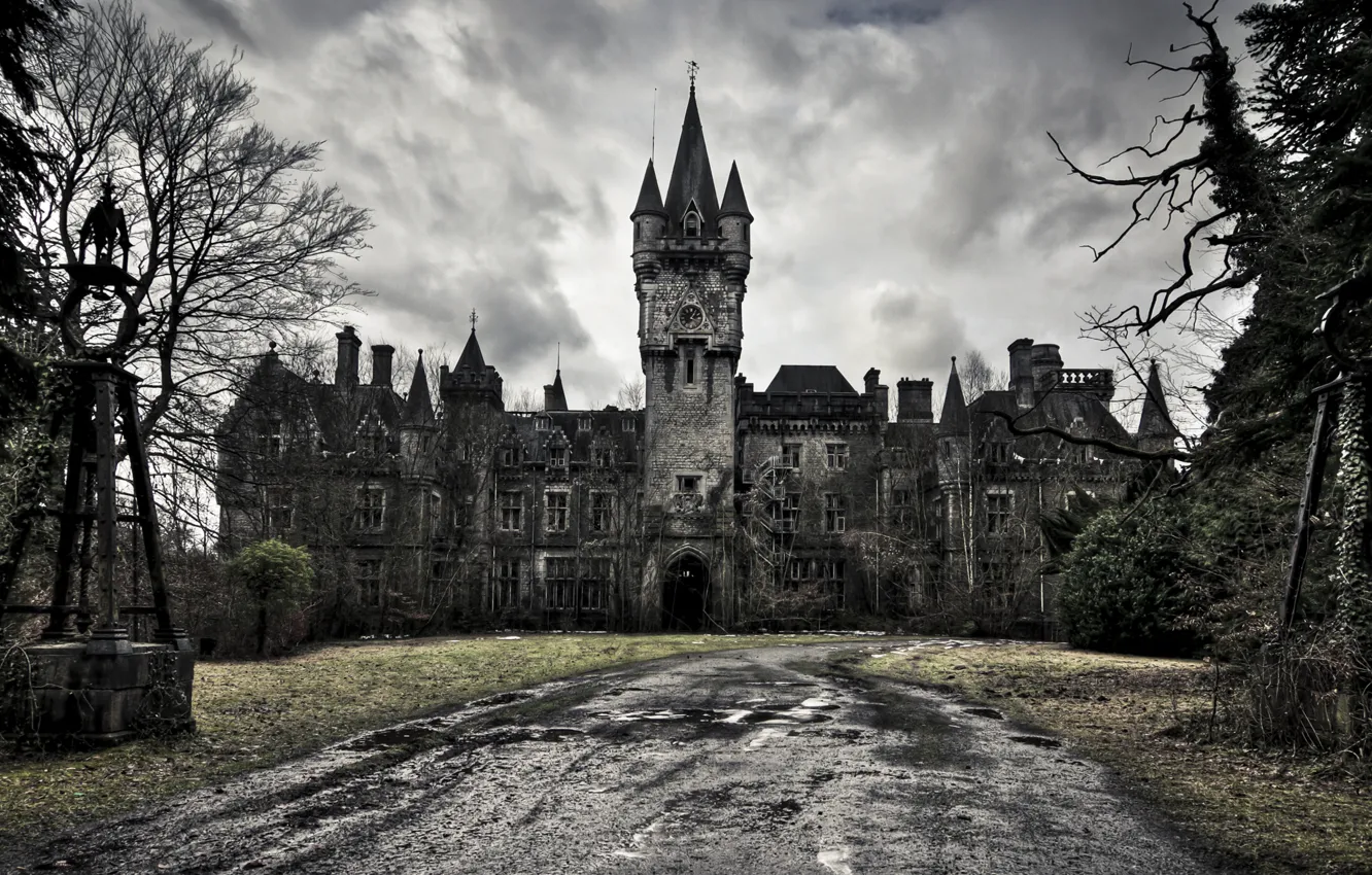 Photo wallpaper Panoramic, creepy, Monochromatic, Castel