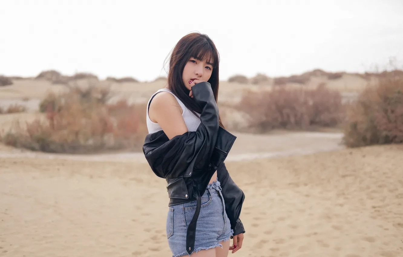 Photo wallpaper model, women, brunette, asian, leather jacket, xiuren, looking at viewer, Chinese Women